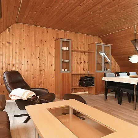 Apartment 3 Person In
